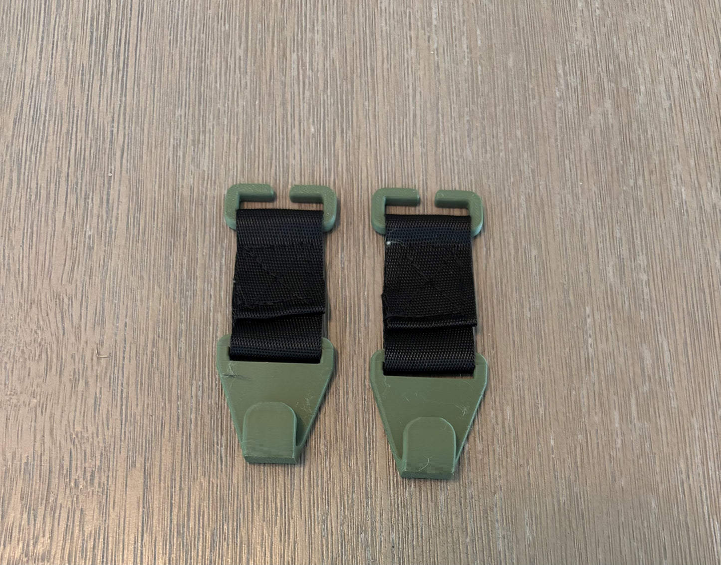 The “EZ” Hands Free Bow Hanger